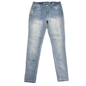 Wallflower Jeans Ultra Fit Skinny 11 Light Blue Stretch Juniors Measures 30x28.5